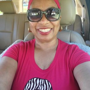 Meet your Posher, Cleo